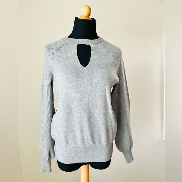 Anthropologie Sweaters - Anthropologie Cut out Sweater Size Small